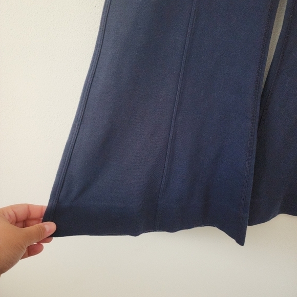 Kit and Ace Pull On Fit and Flare Cropped Pants in Navy Blue Size 4 - Picture 3 of 12